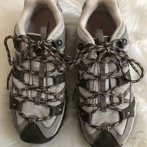 Merrell women’s air cushion athletic shoe